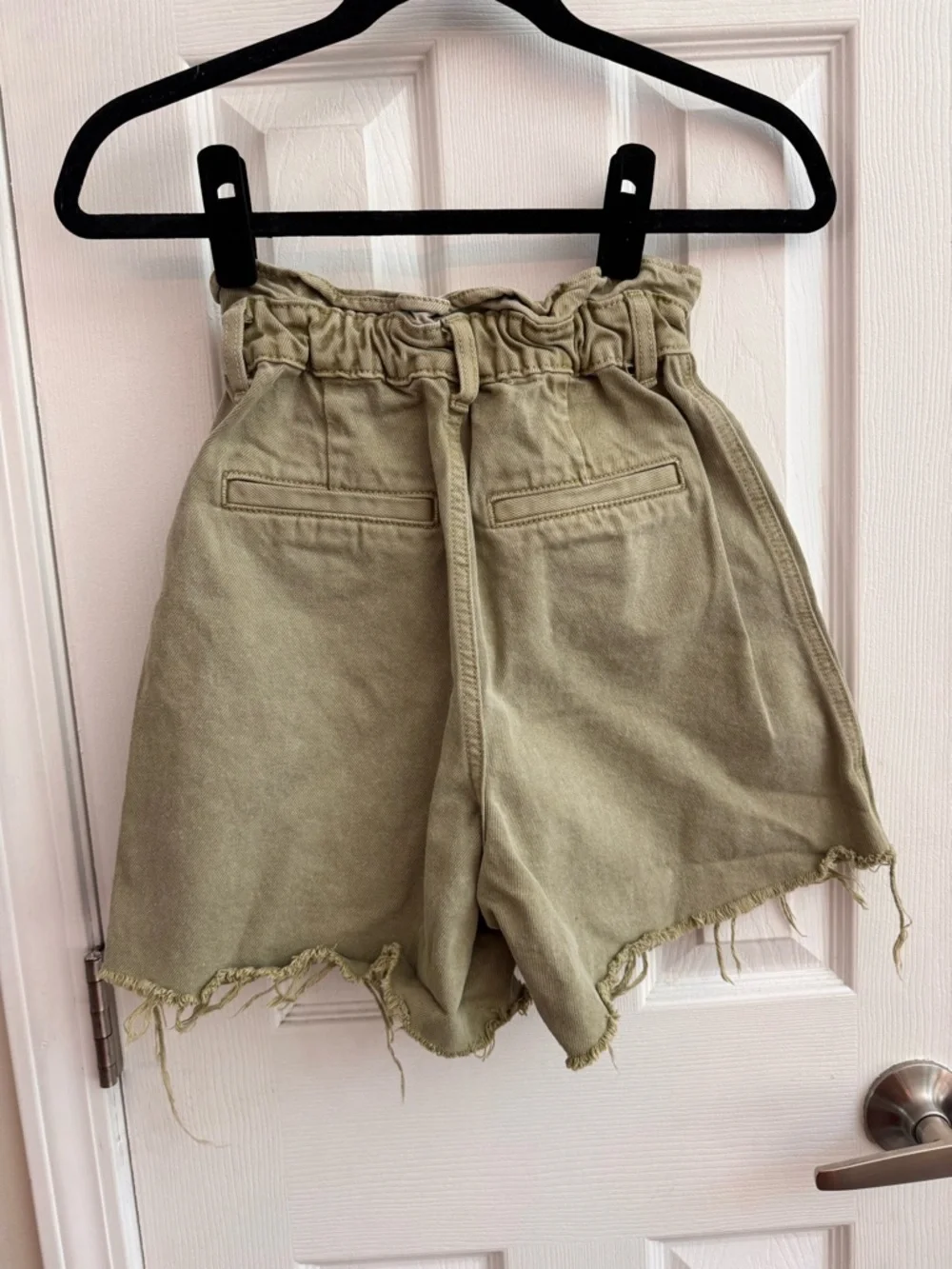 ZARA High Rise Sage Green Paper Bag Denim Shorts Size 2 - Picture 2 of 4